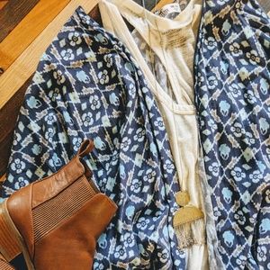 Hollister Boho Floral Kimono